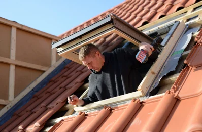 Pose de fenêtres de toit Velux à Louvières